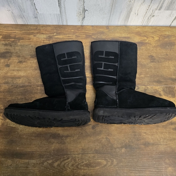 UGG Shoes - UGG Tall Black Boots 1098471 With Logo Down The Sides Womens Size 8